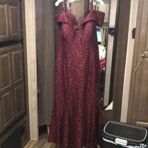 Davids bridal dress! Altered to a size 18! Mother of the bride worn once.